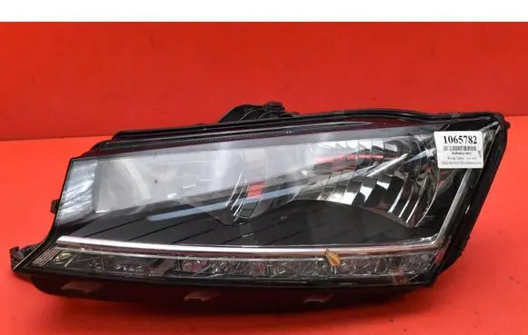 Skoda Fabia Mk3 (NJ) Headlight/headlamp 6V1941015D