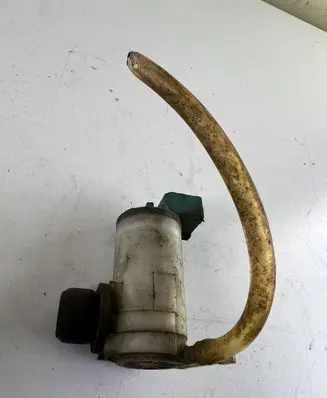 Nissan X-Trail T30 Windscreen/windshield washer pump 2224616A JIDECO2562
