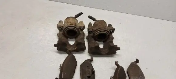 Skoda Octavia Mk2 (1Z) Front brake caliper