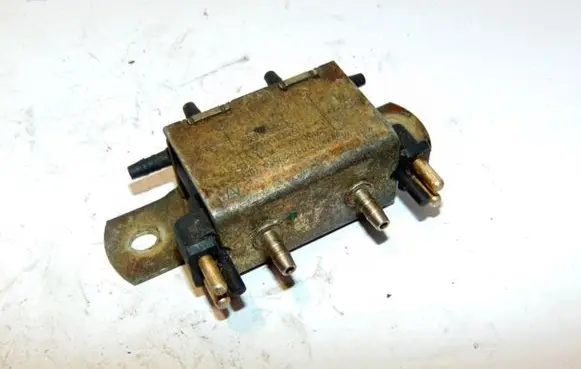 Mercedes-Benz C W202 Turbo solenoid valve A0025400697 0025400697