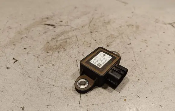 Mitsubishi L200 ESP acceleration yaw rate sensor 8651A059