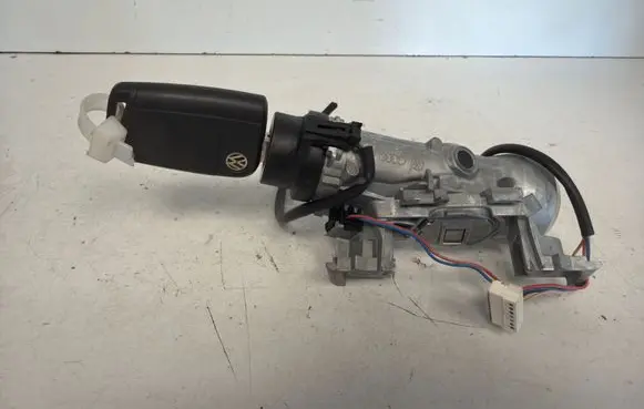 Volkswagen Tiguan Ignition lock 5Q0905865A