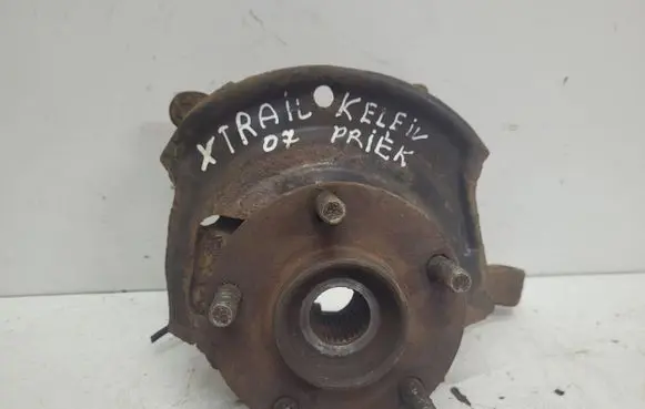 Nissan X-Trail T30 Front wheel hub