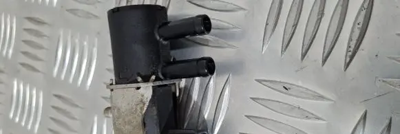 Suzuki Grand Vitara II Valve vacuum 