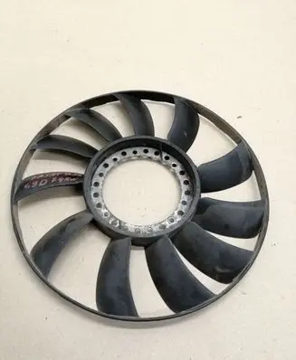 Volkswagen PASSAT B5.5 Fan impeller 058121301B