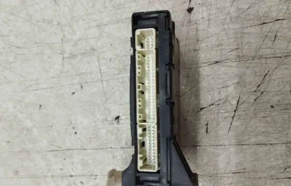 Toyota RAV 4 (XA30) Comfort/convenience module 8865042230