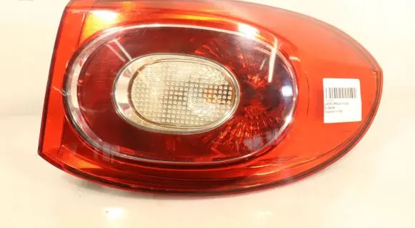 Volkswagen Tiguan Rear/tail lights 5N0945096H