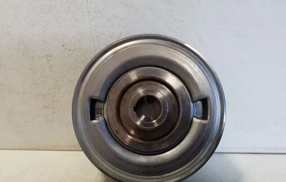 Nissan Qashqai J12 Crankshaft pulley 123038345R