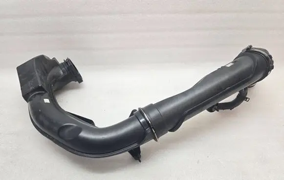 Volvo XC40 Intercooler hose/pipe 32222138