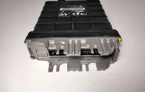 Volkswagen Golf III Engine control unit/module 1H0907311H 0261200784