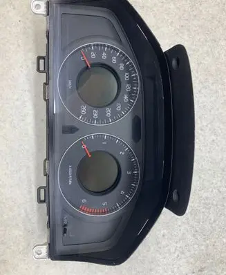 Volvo V70 Speedometer (instrument cluster) 36000411 69199660U 31254535AA