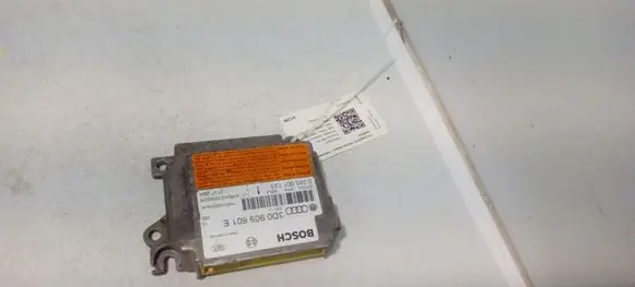 Volkswagen Touareg I Airbag control unit/module 3D0909601E 0285001733