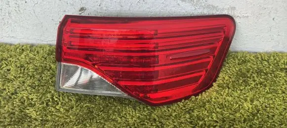 Toyota Avensis T270 Rear/tail lights