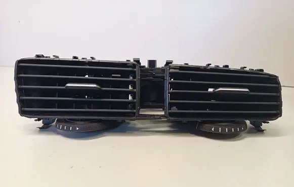Volkswagen Golf VII Dash center air vent grill 5G1815736 5G1819728 5G1815735