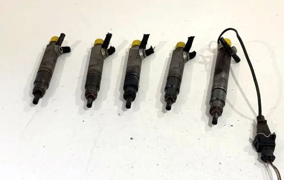 Volvo V70 Fuel injectors set 0432193616