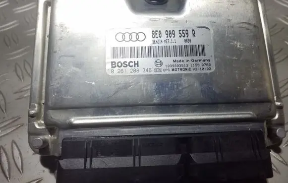 Audi A6 S6 C5 4B Engine control unit/module ECU 8E0909559R 0261208346 1039S03513