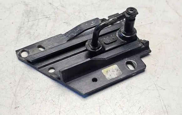 Audi A4 S4 B9 Engine bonnet/hood lock/latch loop/hook 8W0823186C