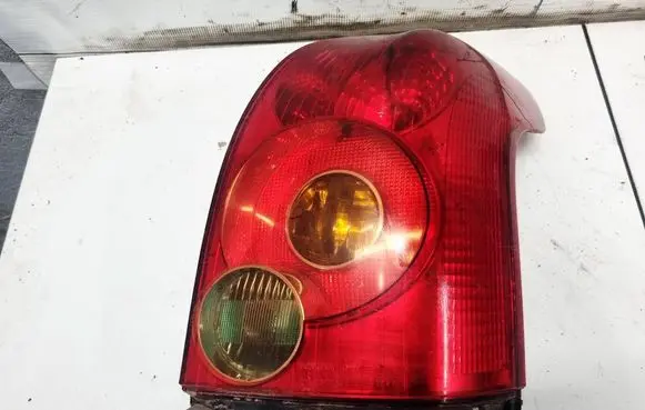 Toyota Avensis T250 Rear/tail lights 