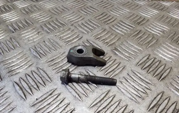 Chevrolet Captiva Fuel Injector clamp holder