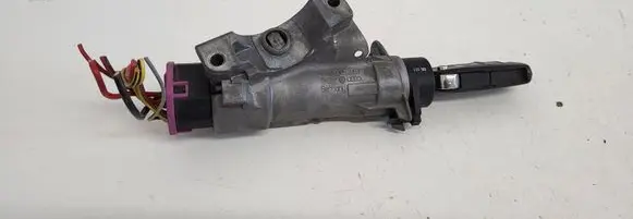Volkswagen PASSAT B5.5 Ignition lock 4B0905851C