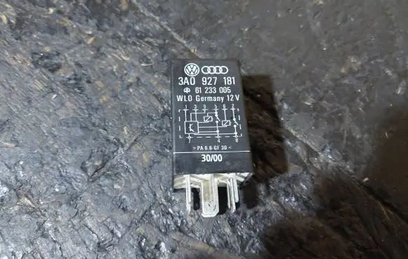 Volkswagen Sharan Other relay 3A0927181 175 61233005