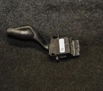 Ford Focus Indicator stalk AV6T13335AB