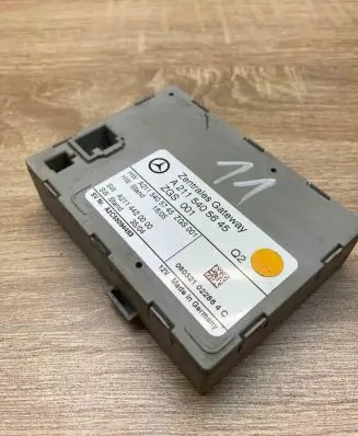 Mercedes-Benz E W211 Gateway control module A2115405645 A2115405745