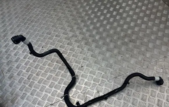 Tesla Model 3 Engine coolant pipe/hose 107759500E