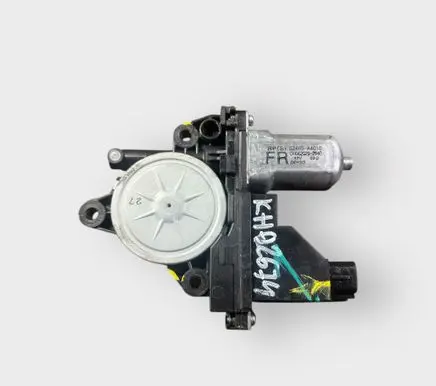 KIA Carens III Front door window regulator motor 82460A4010 DH0620202940