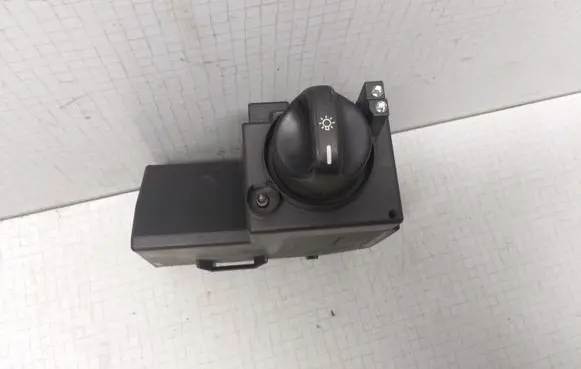 Mercedes-Benz E W210 Light switch 2105451404