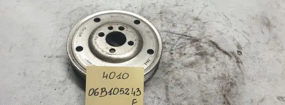 Audi A4 S4 B7 8E 8H Crankshaft pulley 06B105243F
