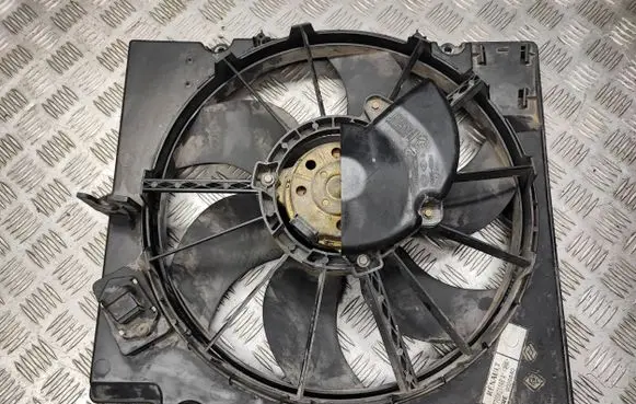 Renault Megane I Radiator cooling fan shroud 8240240 7700421148 9020840