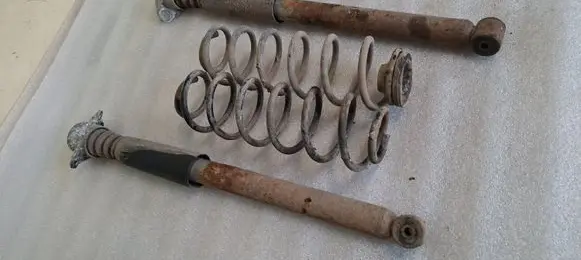 Volkswagen Golf IV Rear coil spring
