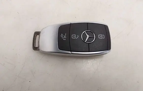 Mercedes-Benz CLA C118 X118 Ignition key/card A1779050908