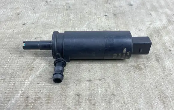 Audi Q7 4L Headlight washer pump 3B0955681