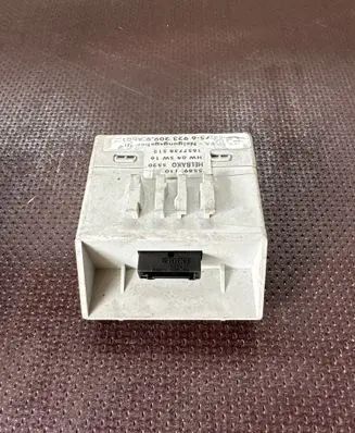 BMW 3 E46 Yaw turn rate sensor 6923209