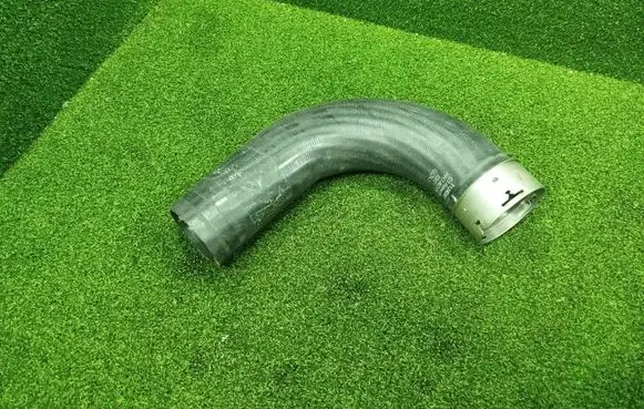 Renault Master III Intercooler hose/pipe 1124095