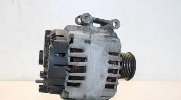 Audi A4 S4 B8 8K Generator/alternator 06H903017D