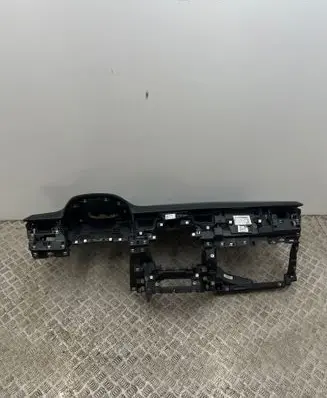 Renault Clio V Dashboard 242857148R 681037148R