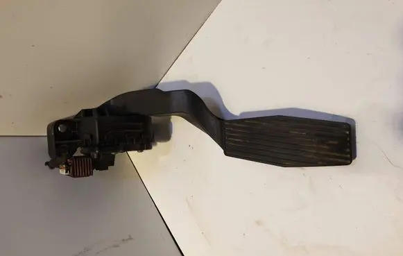 Opel Zafira A Accelerator throttle pedal 9202341 6PV00811400