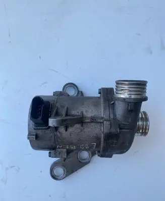 BMW 3 E92 E93 Water pump 70285320