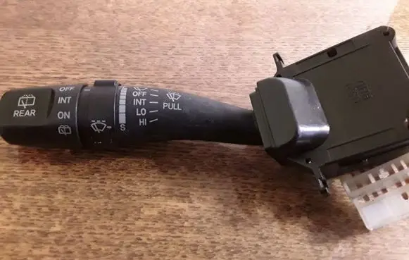 Hyundai Santa Fe Wiper control stalk 0321RHD