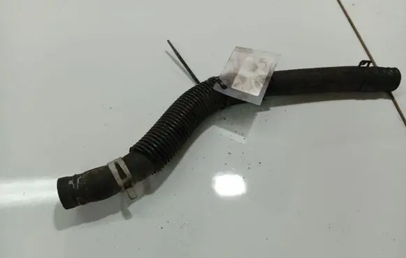 Chrysler PT Cruiser Engine coolant pipe/hose