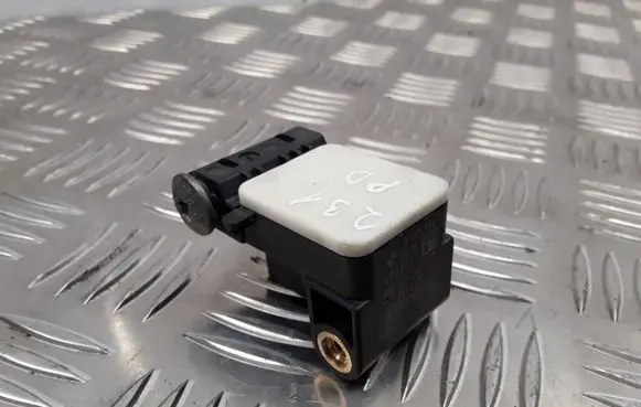 BMW 1 E82 E88 Airbag deployment crash/impact sensor 6911003 0285003900 001659