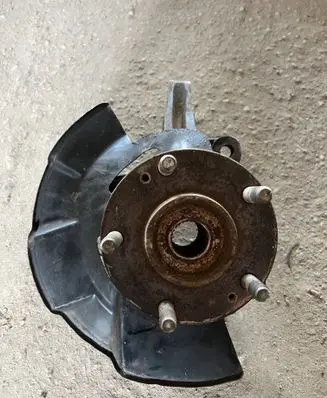 Hyundai Tucson JM Front wheel hub spindle knuckle
