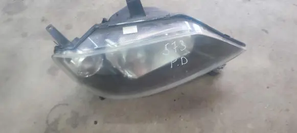 Mazda 2 Headlight/headlamp