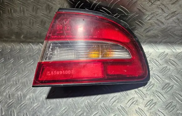 Mitsubishi Galant Rear/tail lights 0431593R 0431593
