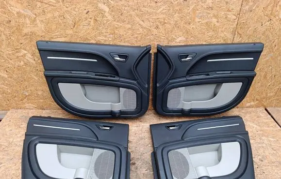 Dodge Journey Front door card panel trim