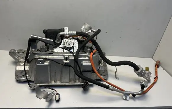 BMW i4 Air conditioning (A/C) compressor (pump) 5B31E59 5A84970