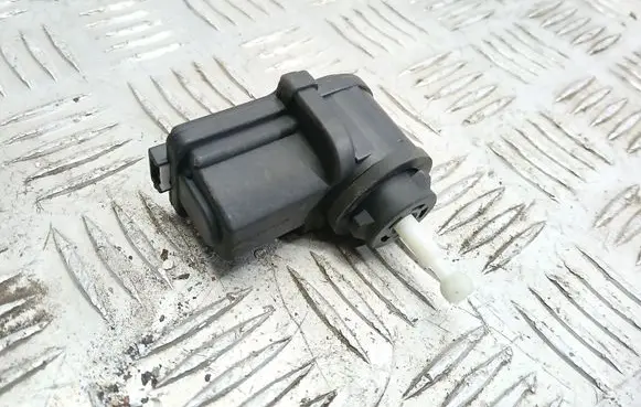 Volkswagen Golf IV Headlight level adjustment motor 1J0941295